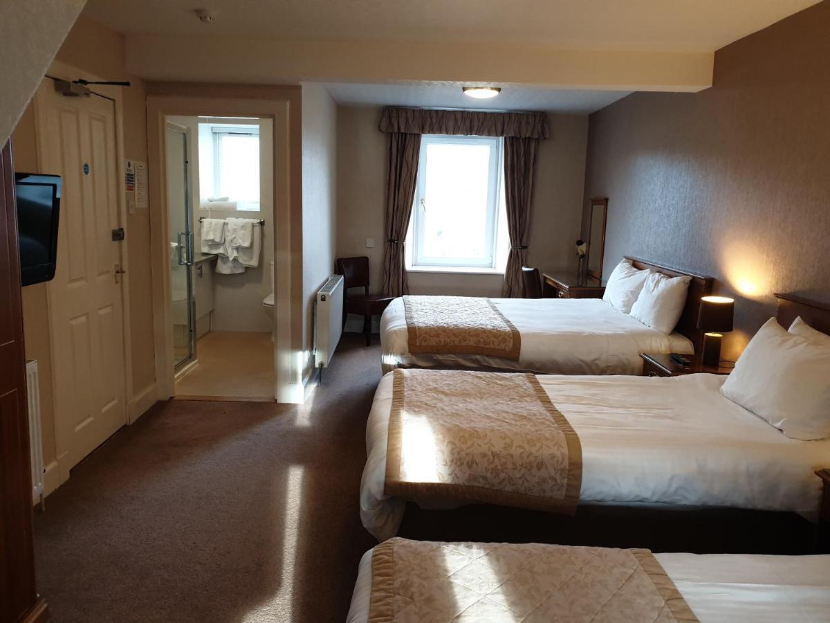 Commercial Hotel Alness Esterno foto