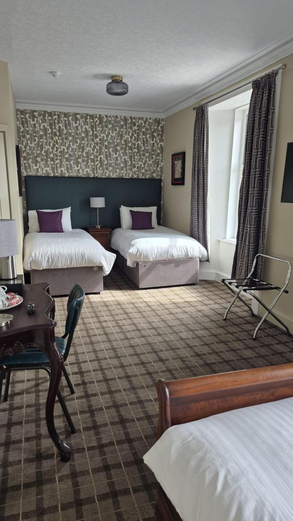 Commercial Hotel Alness Esterno foto