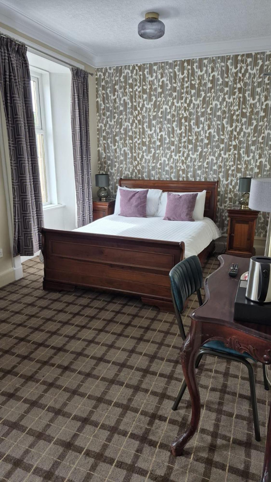 Commercial Hotel Alness Esterno foto